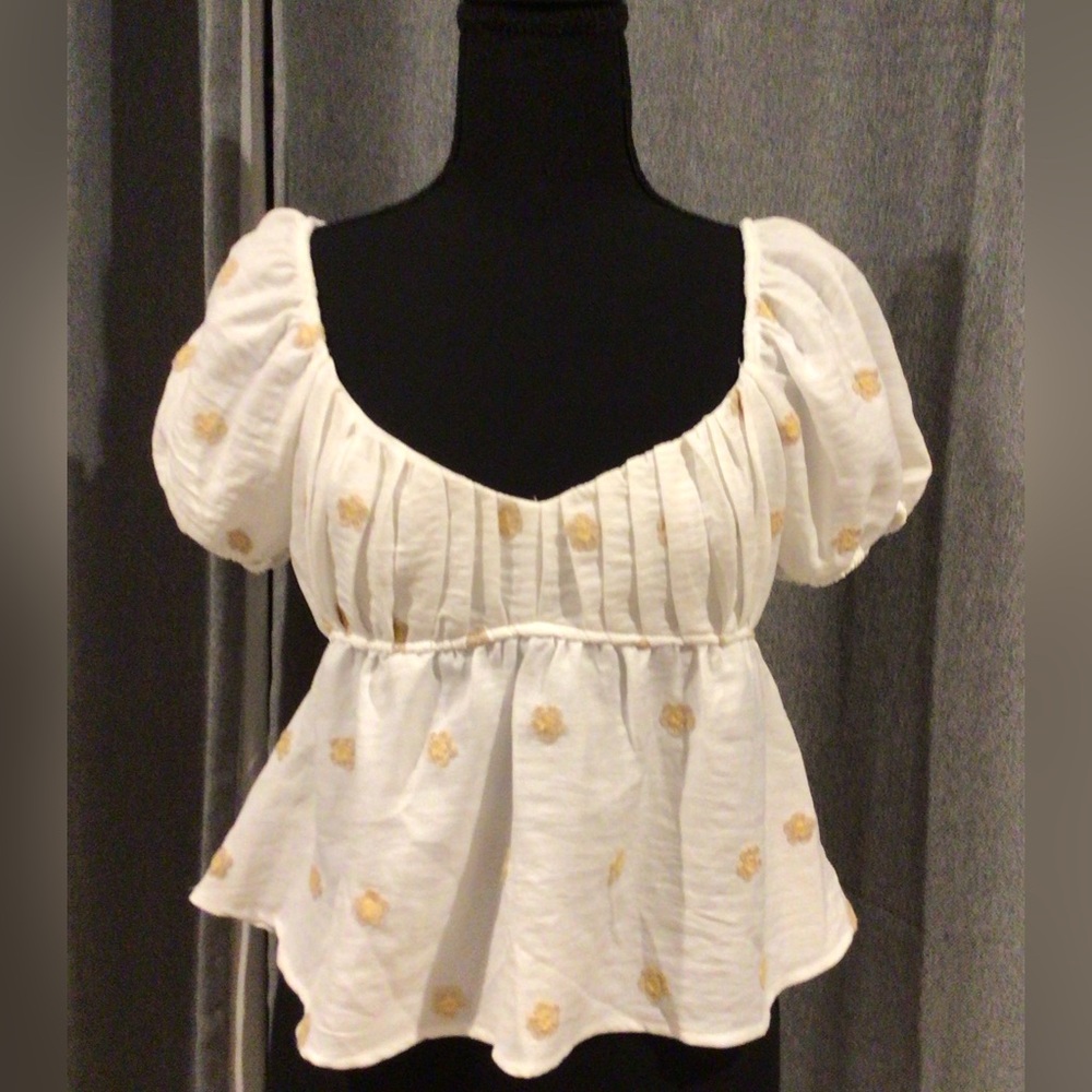 White Top with Gold Floral Details Size Small